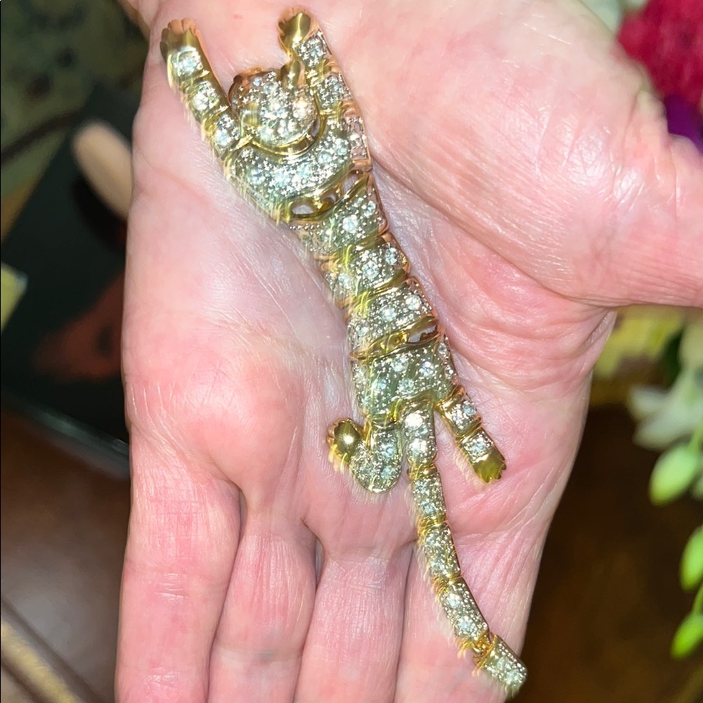 Elegant Gold and Silver Panther Mobile Shoulder Pin Vintage